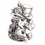 Tatouage éphémère, tatouage temporaire d'une pin up en noir et blanc avec chapeau et cigarette.