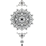 Tatouage éphémère, tatouage temporaire réaliste d'un mandala ethnique.